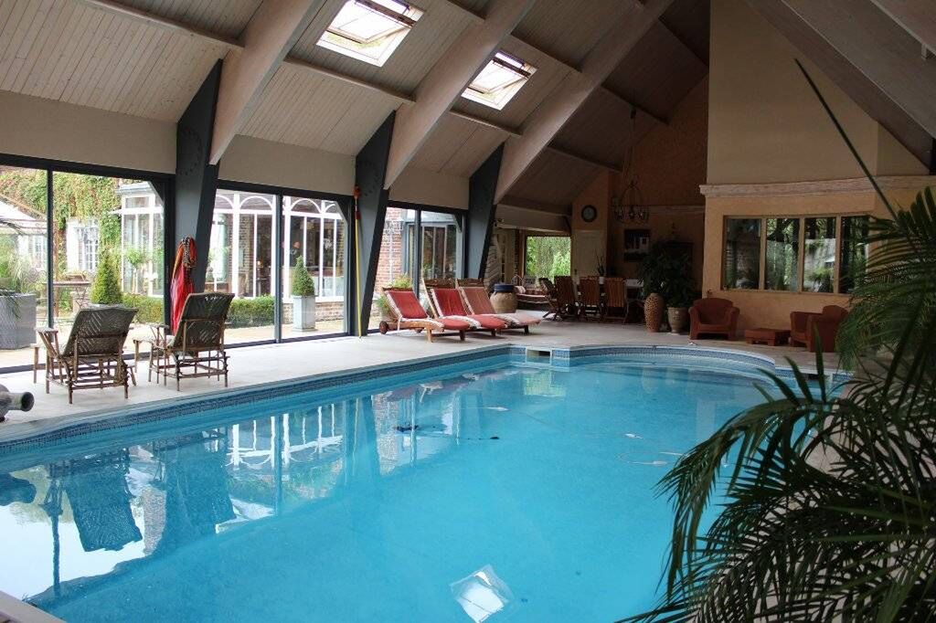 A acheter propriété de charme d'environ 250 m² avec ses dépendances et son vaste environnement champêtre et bocager situés dans le Pays d'Auge 14