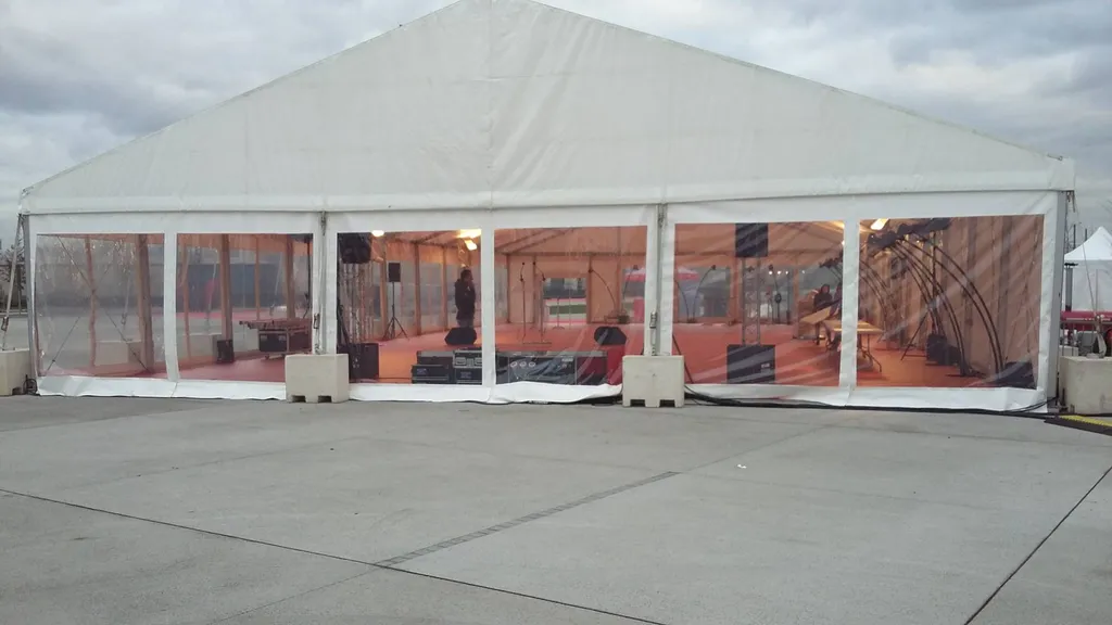 Location Chapiteau 15x36m – Structure Événementielle Géante de 540 m²