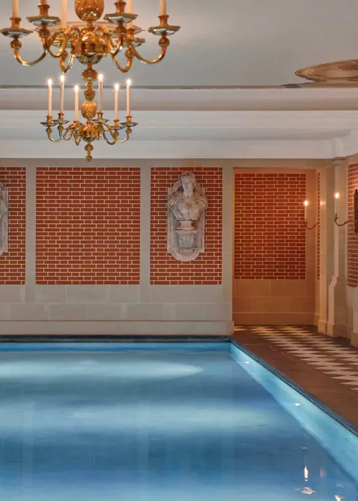 TERRE DU MONDE, RESTAURATION DE L'HOTEL 