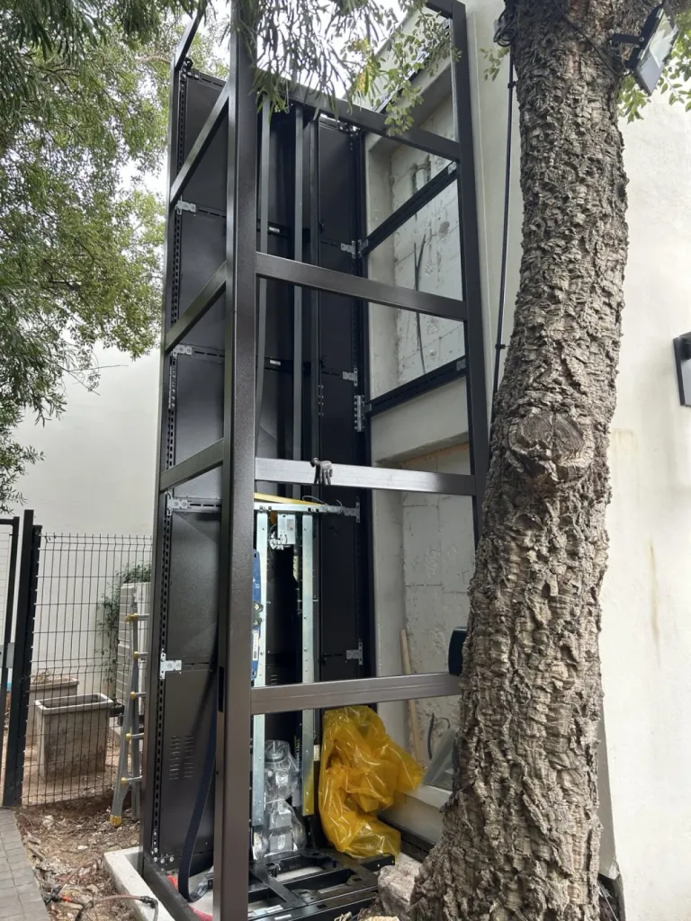 Elévateur PMR structure autoportante Toulon