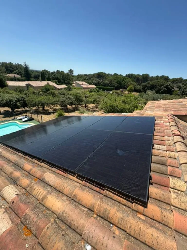 Provence Energie Solaire Services votre installateur RGE pour la pose de vos panneaux solaires à Rognes