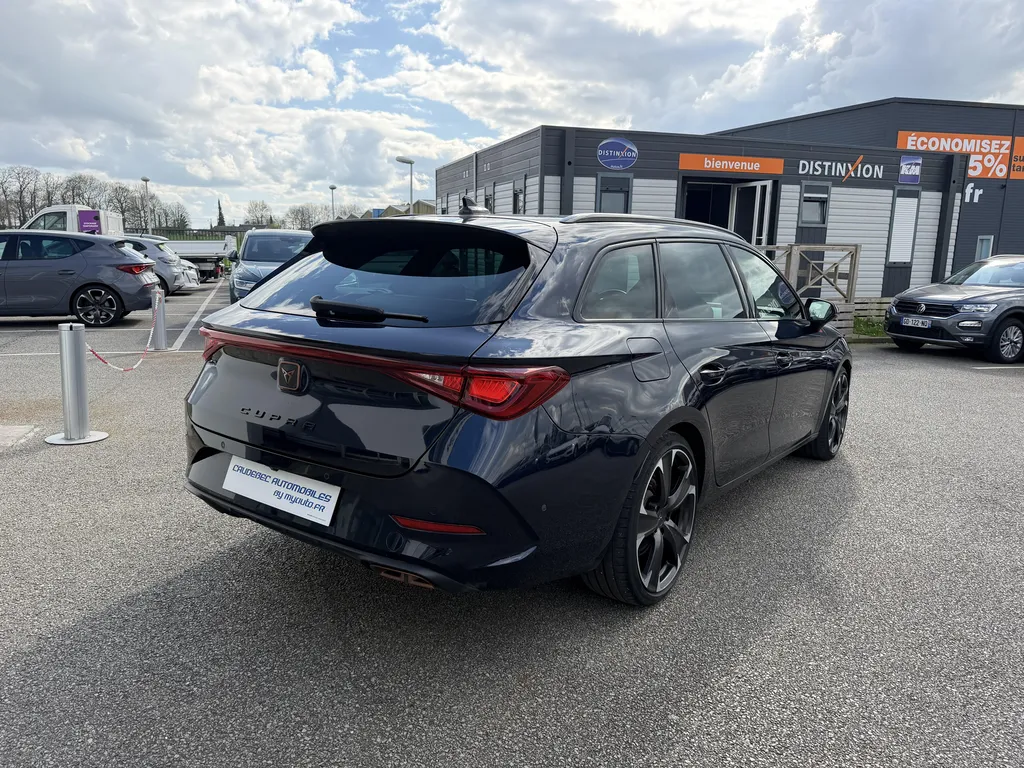 Cupra Leon Sportstourer hybride occasion à proximité du Havre : break sportif VZ 245 ch disponible chez Caudebec Automobiles