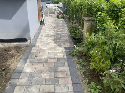 Aménagez votre espace extérieur à Brumath avec des pavés de qualité