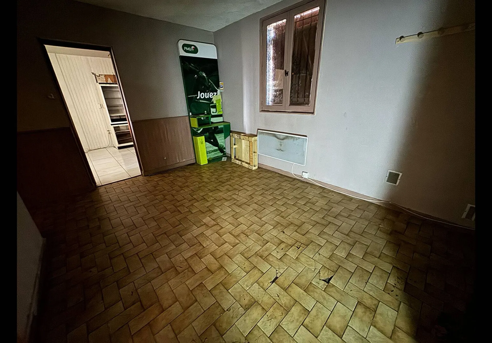 A vendre maison de ville à rénover de 150 m² sur la commune de ST PIERRE LES ELBEUF 76320