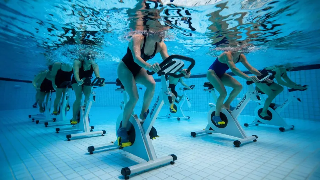 Aqua Bike proche de Bordeaux - Le cardio aquatique chez Aquafit