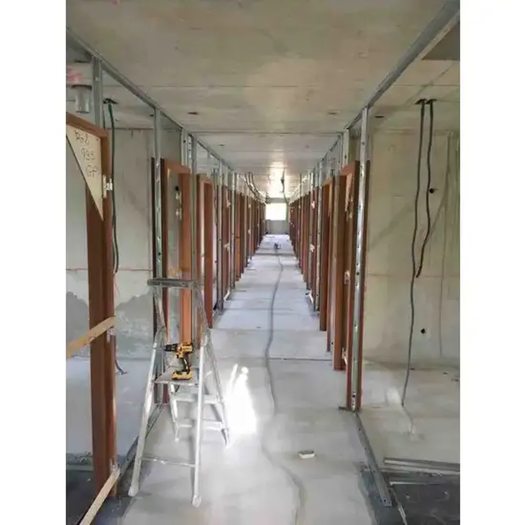 Plaquiste à Marseille spécialisé dans l'aménagement intérieur et pose de faux plafond