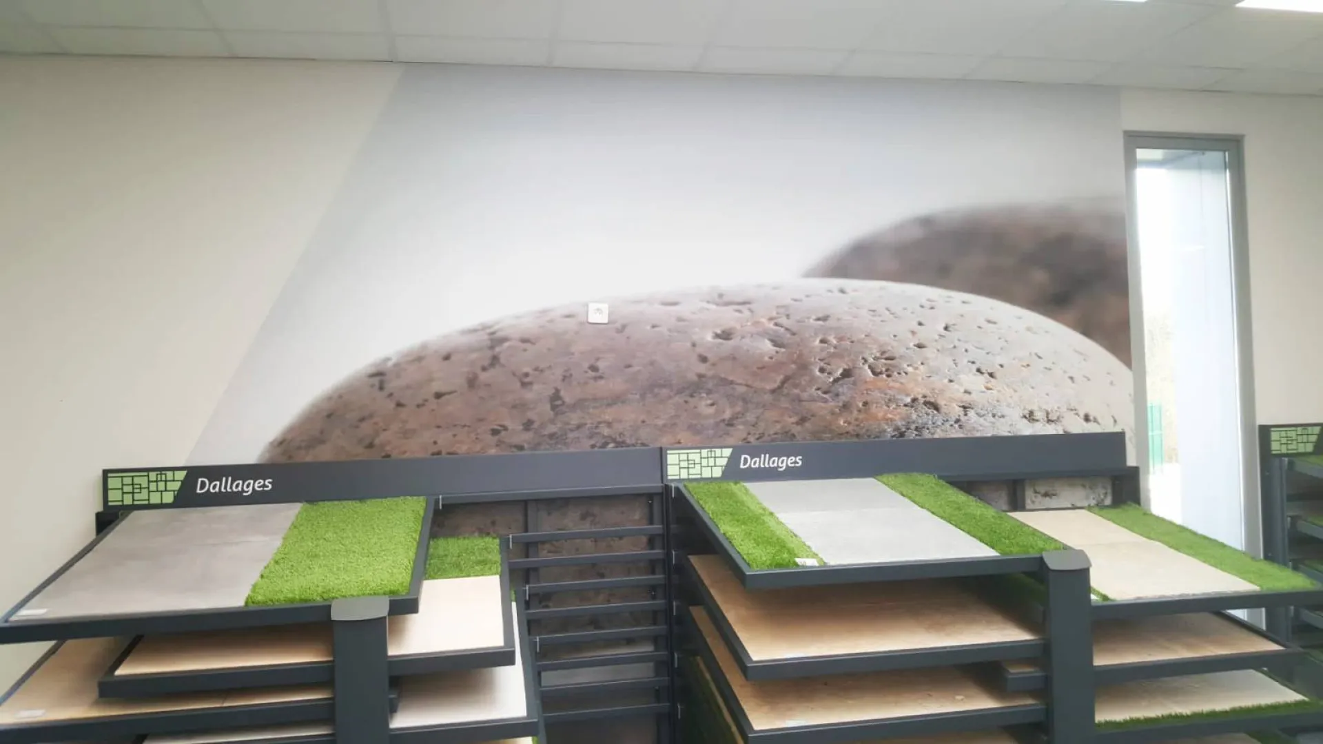 Signalétique intérieure pour un magasin Chausson Matériaux proche de Auch dans le Gers