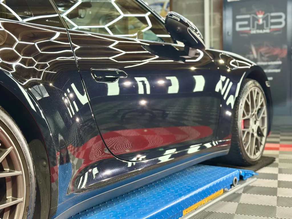 Spécialiste du traitement céramique et de la protection carrosserie sur Porsche à Vaugneray proche Mornant 