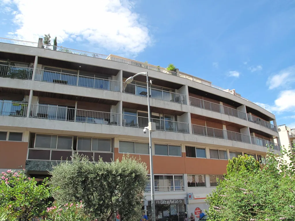 EXCLUSIVITE Vente appartement 1 Cassis dans immeuble bourgeois avec ascenseur au coeur du village