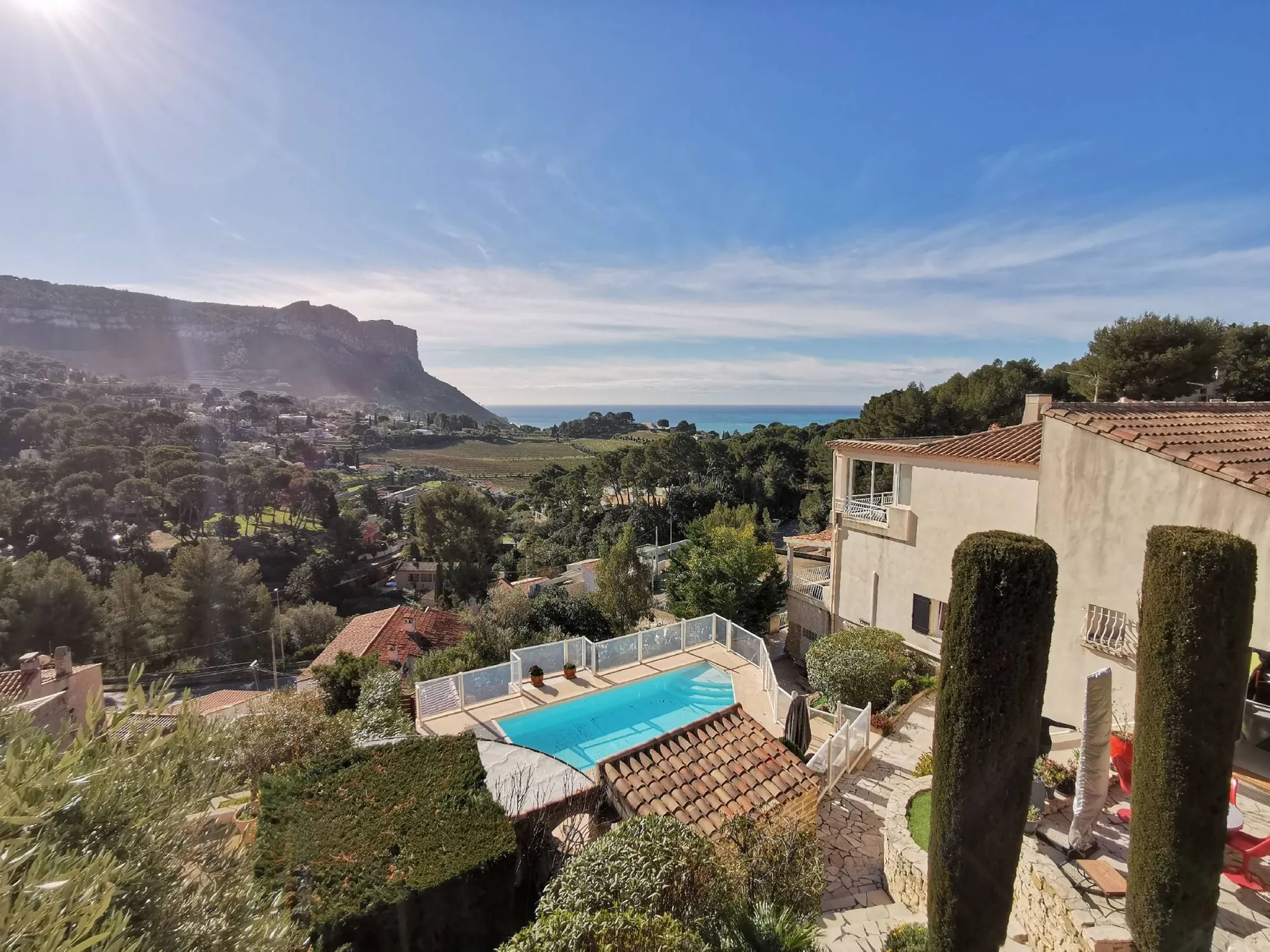 A vendre maison familiale Cassis bénéficiant d'une vue mer et Cap Canaille