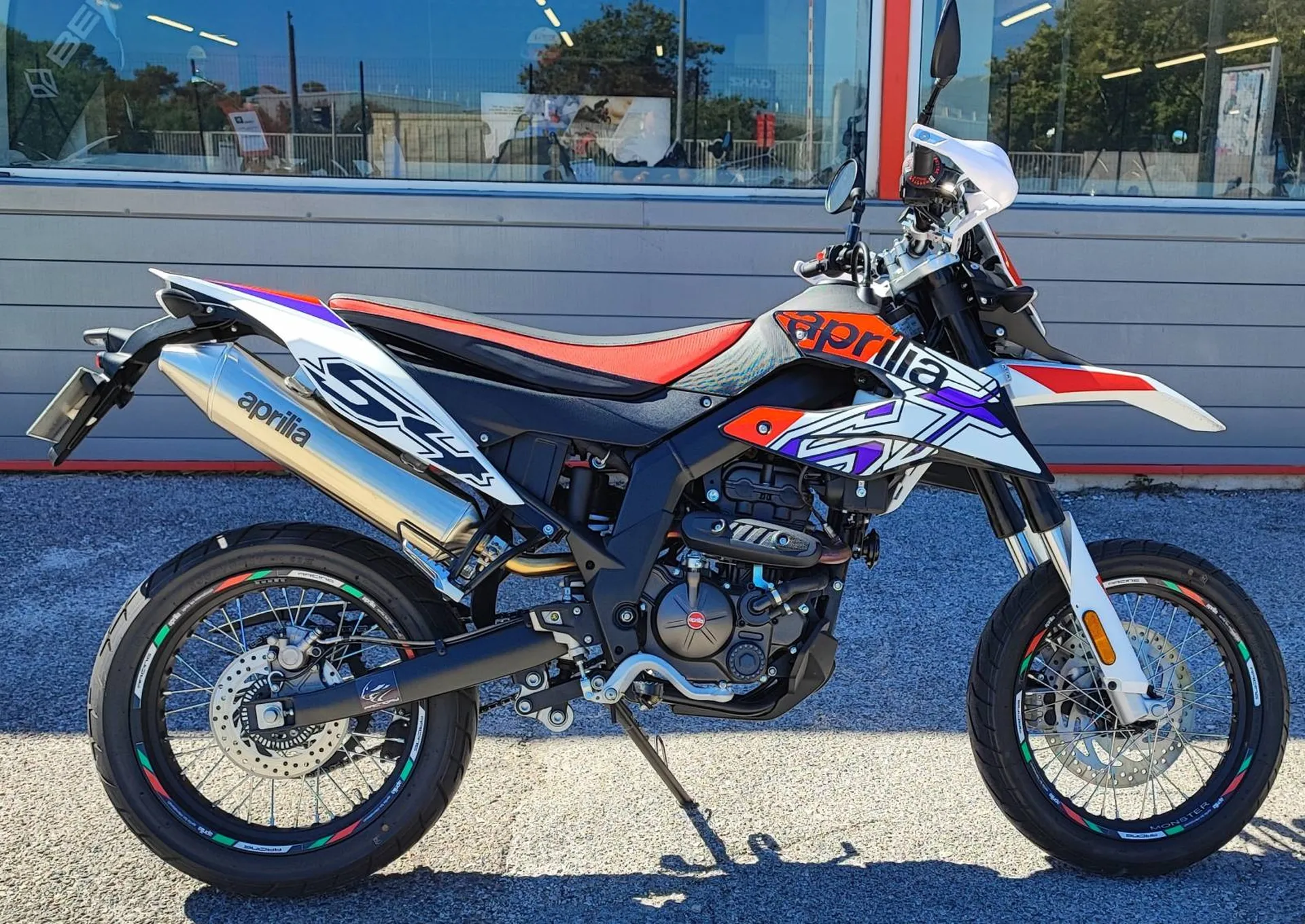 APRILIA SX 125cc DU 03/2024 AVEC 1400 KM.