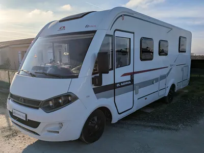 Adria Sonic I 700 SC – 2016 – Intégral lumineux & équipé, moteur Fiat 130 cv – sur la commune d’Angoulême en Charente