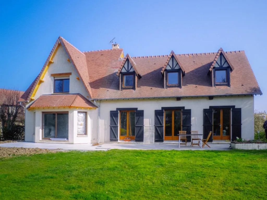 Construire une extension traditionnelle discrète à sa maison individuelle en Seine Maritime 76 à Jumièges proche Rouen
