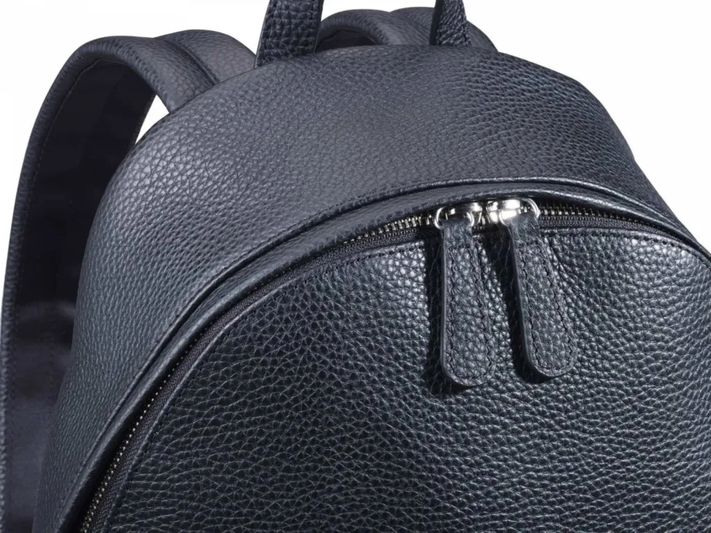 photo maroquinerie, bagagerie Bexley sac à dos homme cuir noir détail fermeture