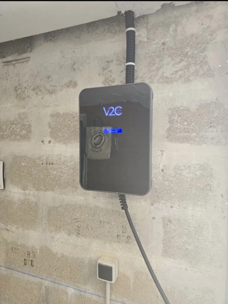 À Bordeaux 33000 et sur toute la Gironde, installation haut de gamme de borne de recharge avec finitions invisibles pour une transition énergétique vers le véhicule électrique.
