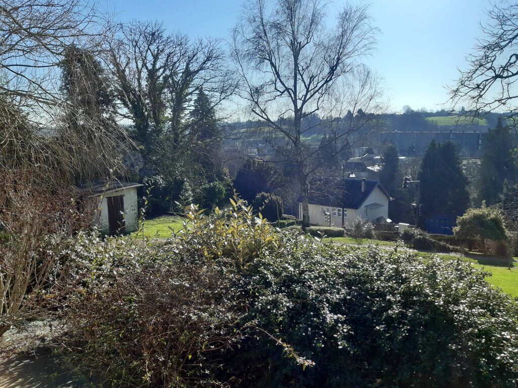 Ensemble immobilier à vendre centre ville de lisieux avec grand terrain