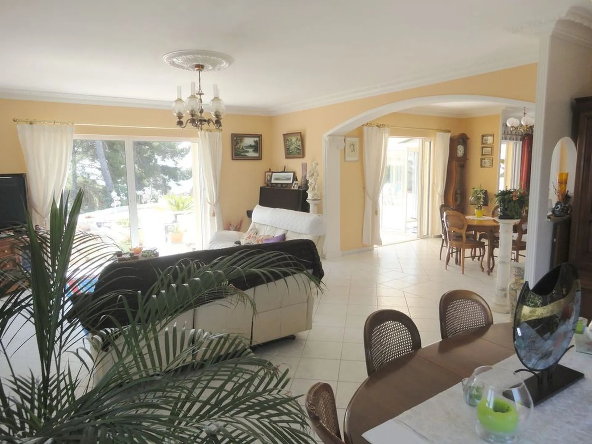 la ciotat salon villa