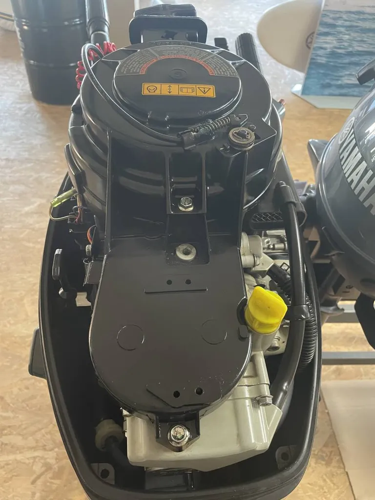 Ou trouver des moteurs d'occasion de petite puissance dans le Golfe du Morbihan?