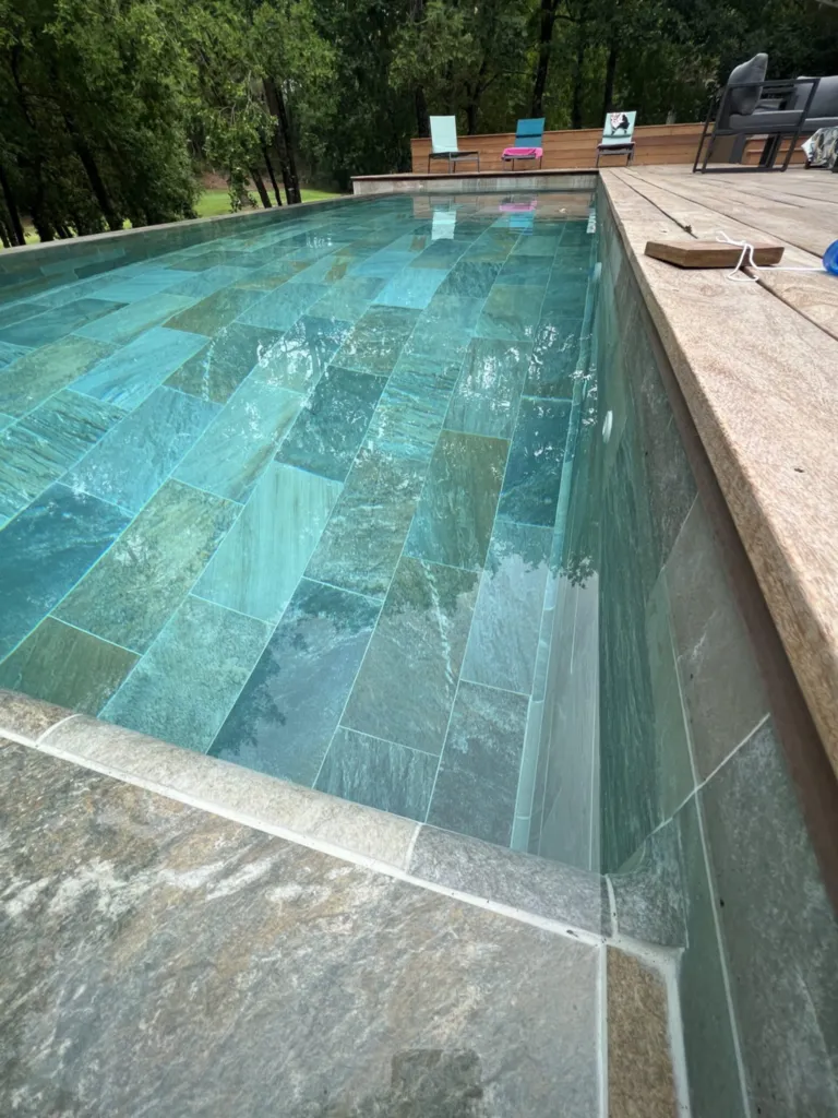 Expert de la construction de piscine Traditionnelle sur mesure, sur le Bassin d'Arcachon