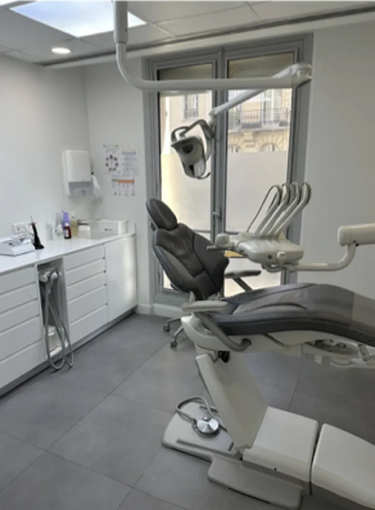 Vente - Bureau 81 m², Convention / Vaugirard, Rue de Vaugirard 75015 PARIS