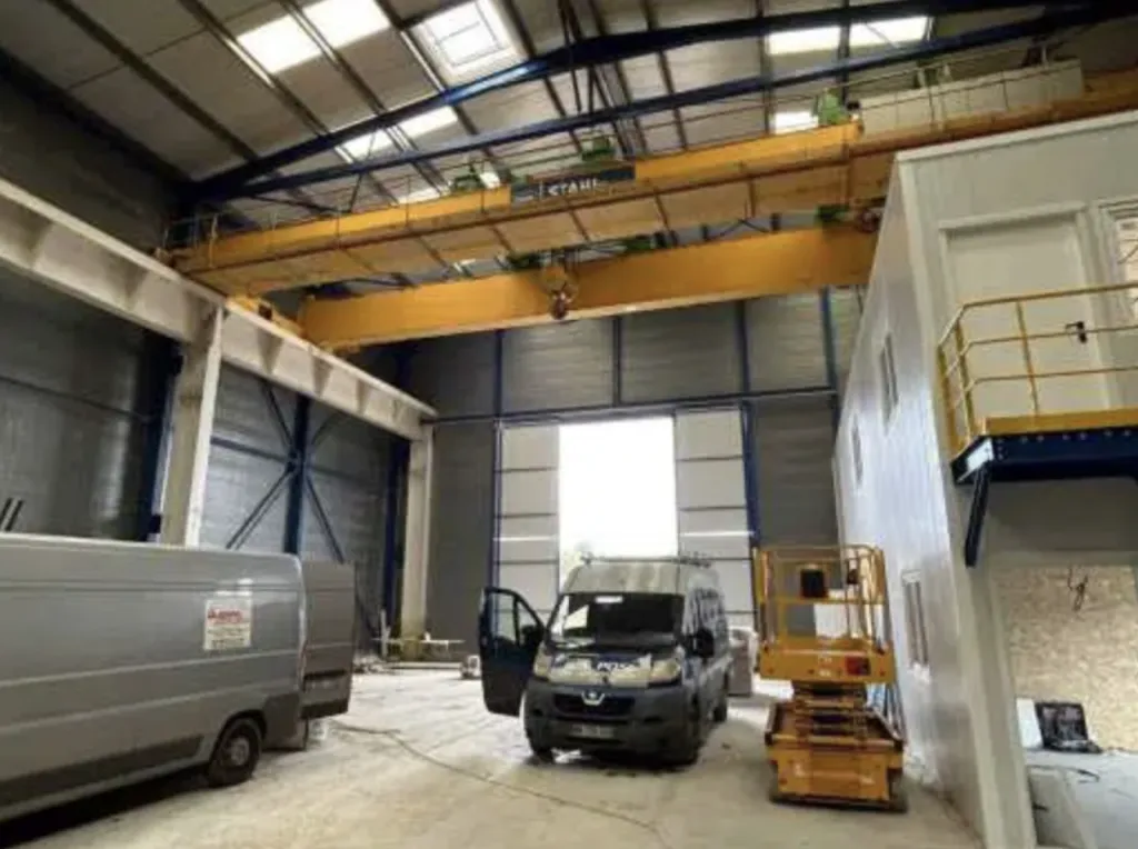 TANCARVILLE - A VENDRE LOCAUX D'ACTIVTE DE 3 300 m²