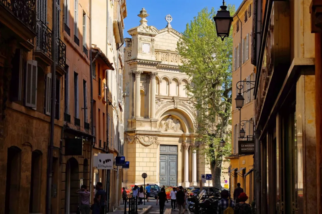 Denis Taxi Moto: Votre Solution Rapide et Sécurisée pour vos Déplacements à Aix Marseille et PACA