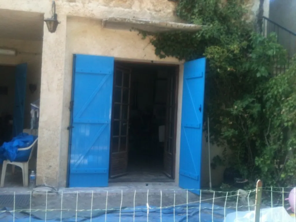 Véranda alu sur mesure moderne à Eyguieres bouche du Rhône