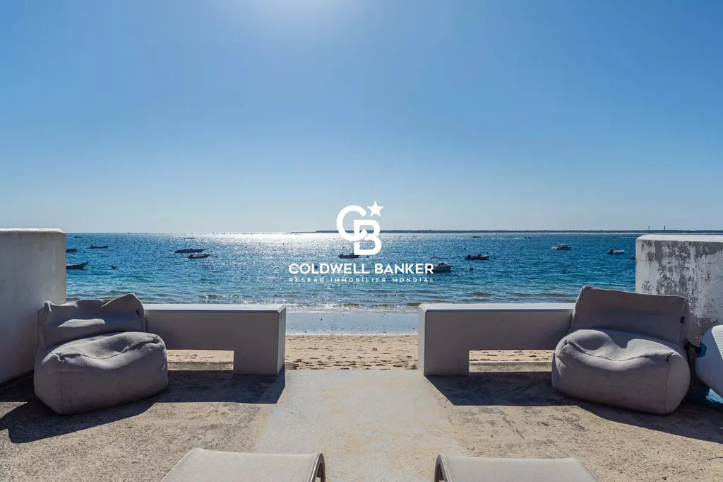 Maison à vendre à Pyla-sur-Mer – contemporaine, vue imprenable en première ligne et 4 suites