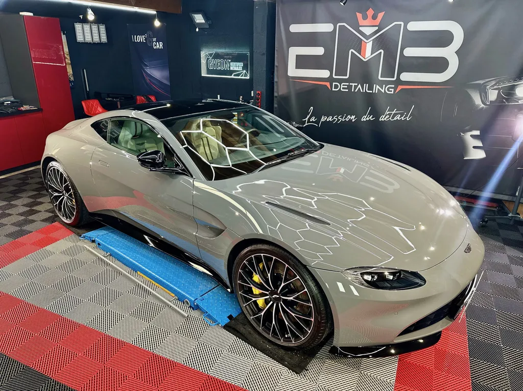 Protection Film PPF et traitement céramique carrosserie Aston Martin Vantage 