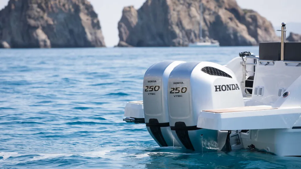 Moteur neuf Honda Marine pour bateau hors-bord avec garantie constructeur et options de montage à Bandol 83150 dans le Var