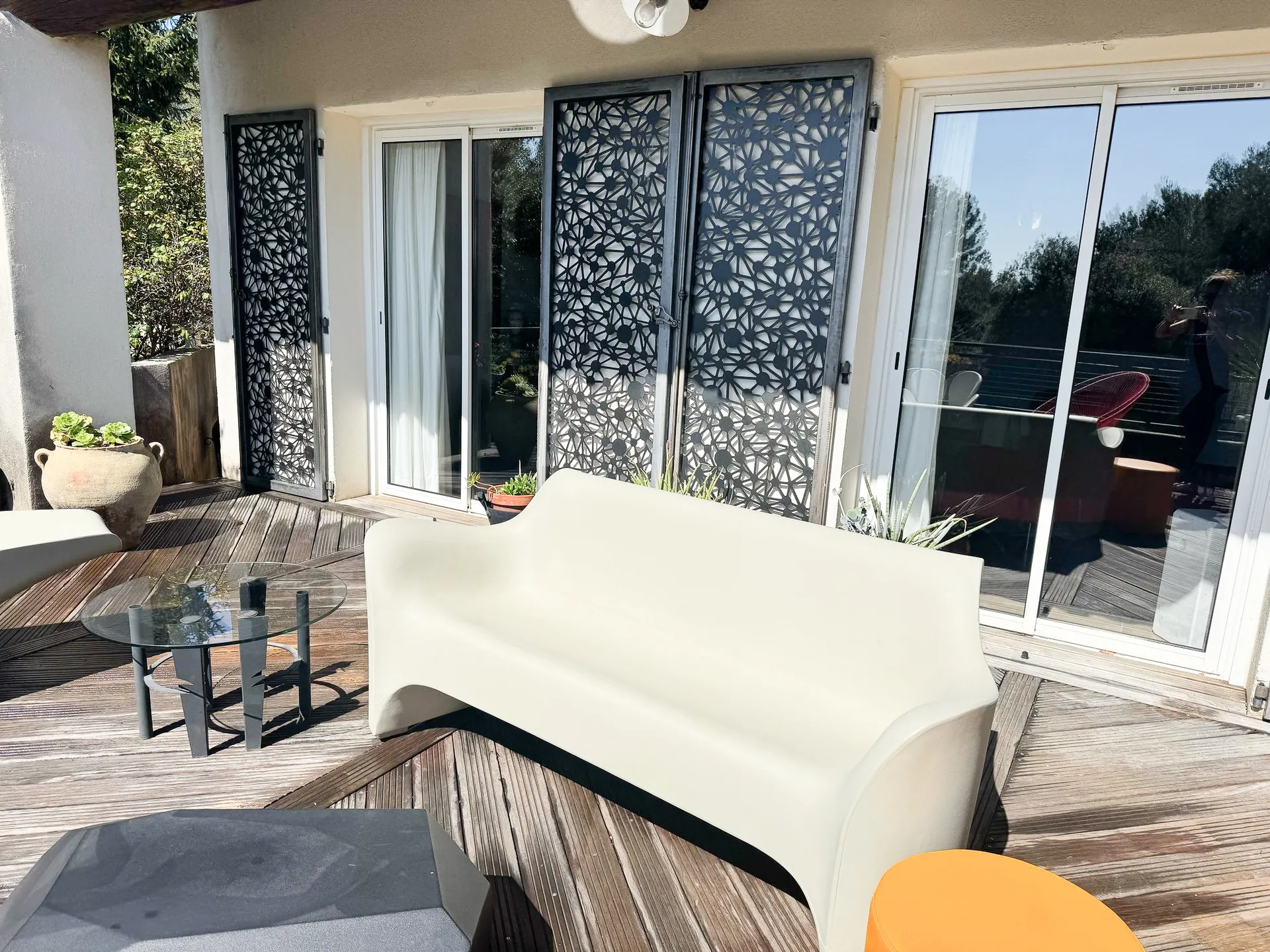 Volets décoratifs en métal découpé au plasma sur mesure design contemporain à Saint-Chamas dans les Bouches-du-Rhône