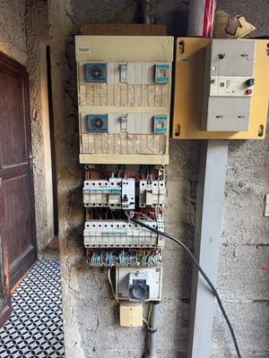 Remplacement d’un Coffret Électrique Legrand : Sécurité, Fiabilité et Mise aux Normes à Masreille 12 Eme bois luzy 