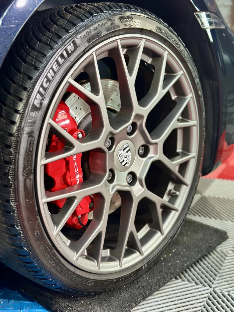 Spécialiste du traitement céramique et de la protection carrosserie sur Porsche à Vaugneray proche Mornant 