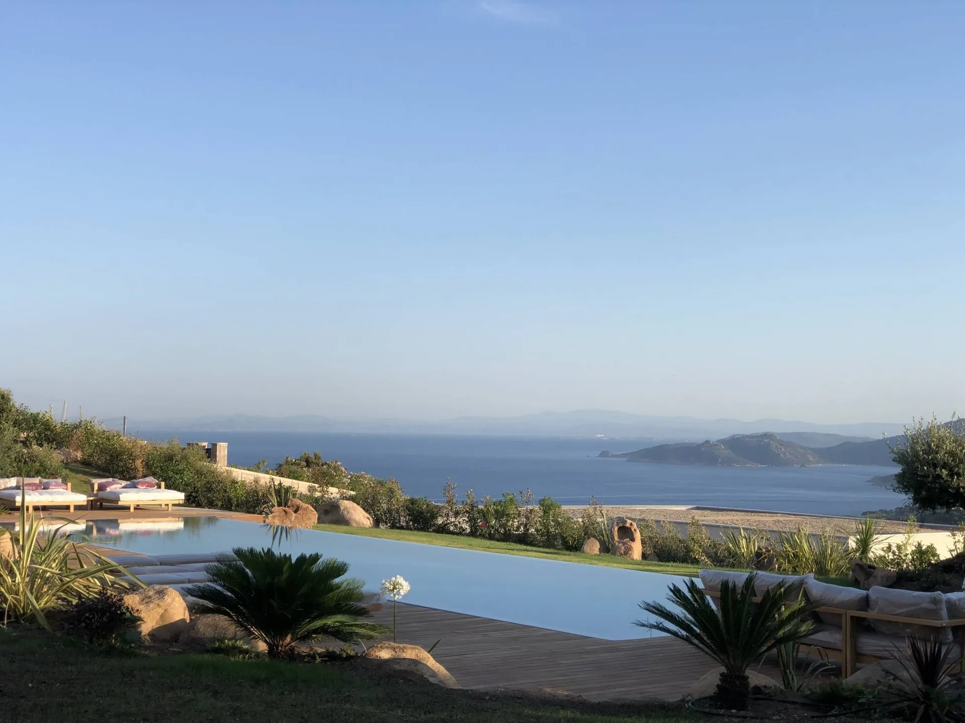 Système d'alarme anti-intrusion sans fil pour particulier et professionnel à Six-Fours près de Toulon (83)