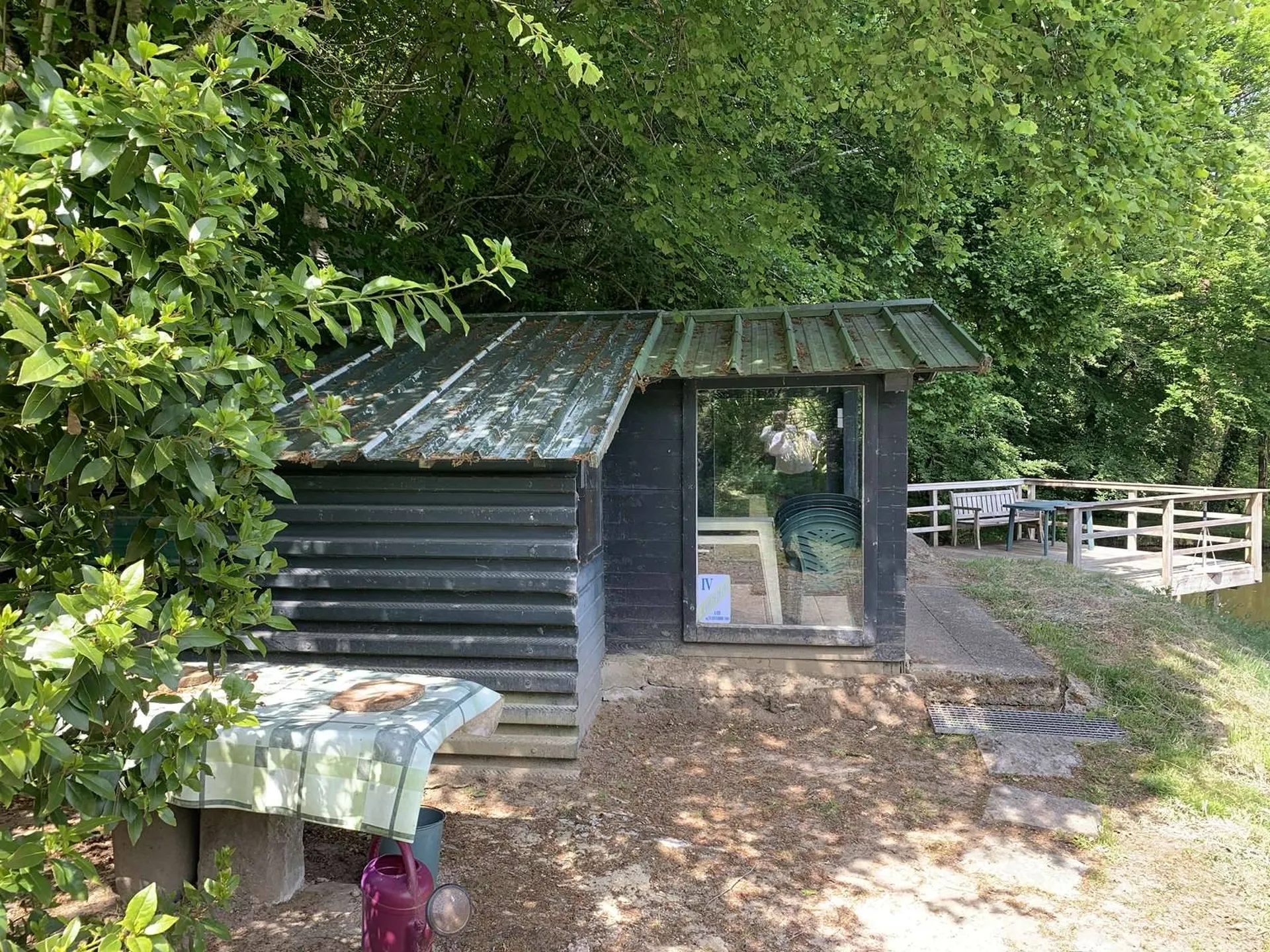 CALVADOS Région de VIRE (14500) propriété forestière de 18 ha 50 a avec des étangs