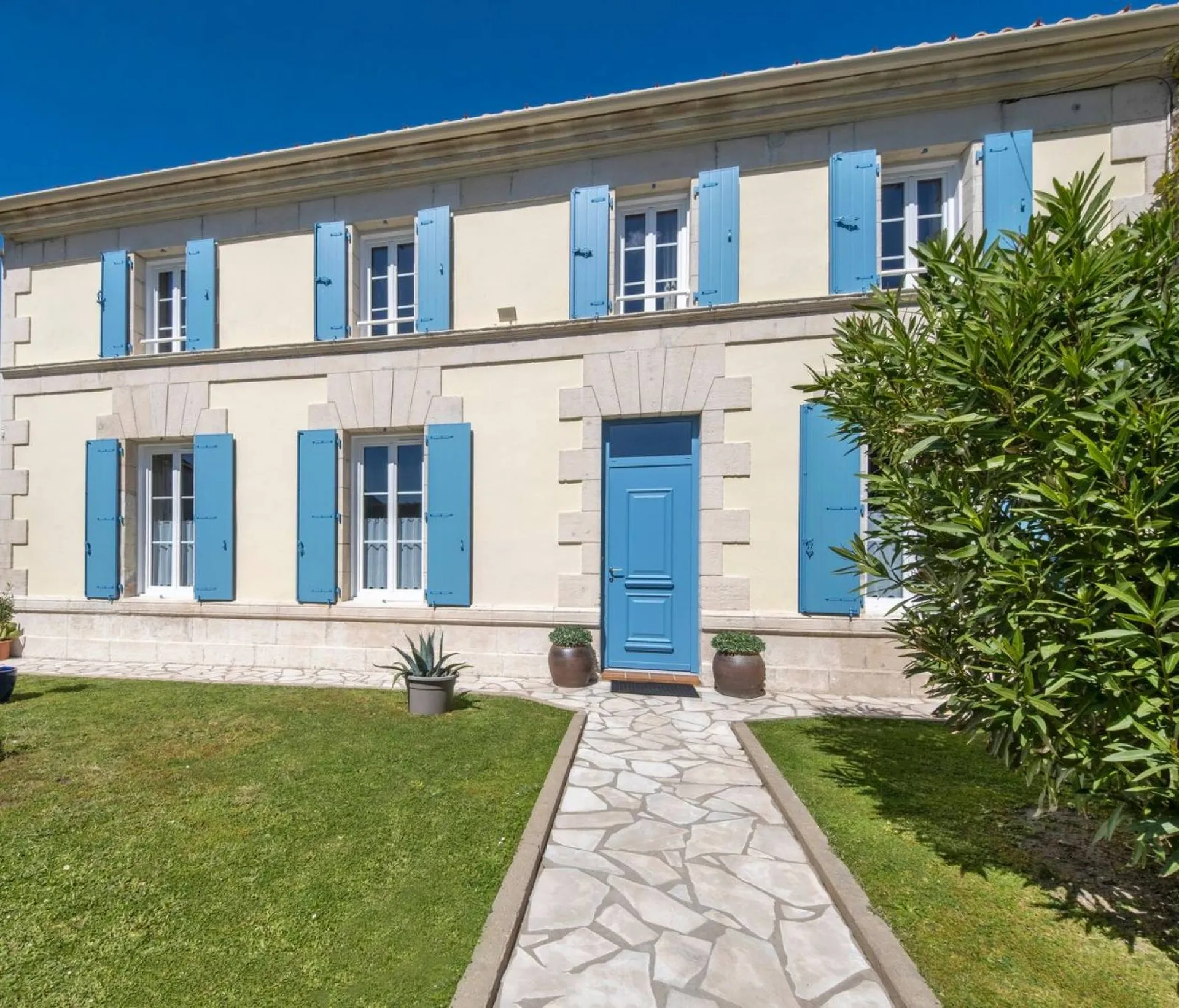 Rénovation menuiserie extérieure sur mesure, dans le Gard
