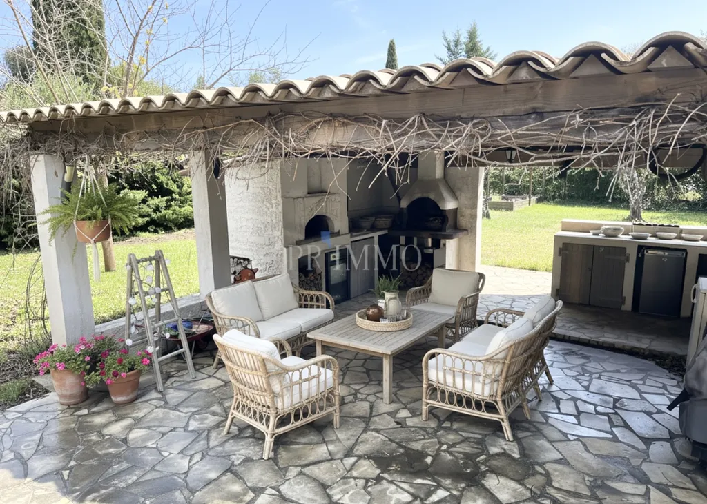 Splendide Villa de Plain-Pied de 135m² avec Mezzanine sur un Terrain Plat de 1 160 m² au Calme Absolu à Puget-sur-Argens