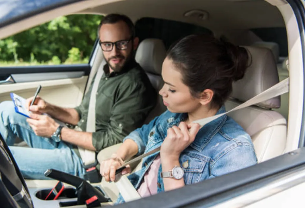 TDAH et permis de conduire : comment gérer son stress à La Ferté-Saint-Aubin