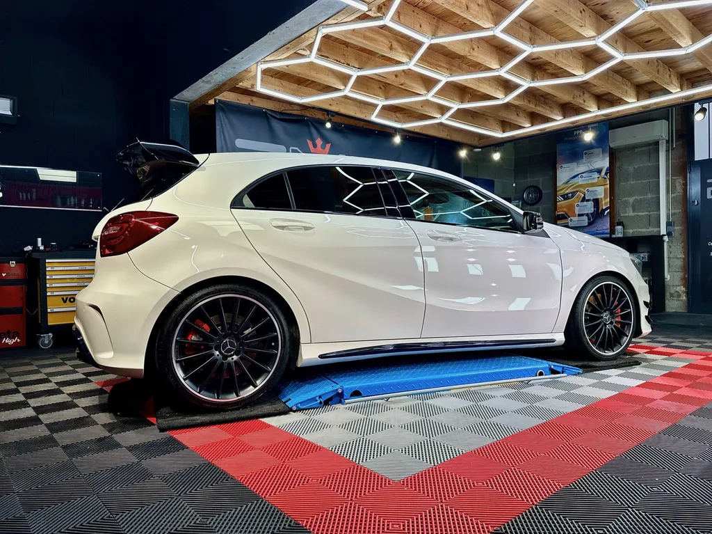 Detailing sur Lyon spécialiste du traitement céramique et de la protection carrosserie Mercedes A 45 AMG covering 