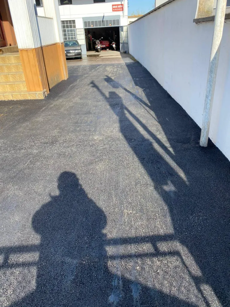 Pose d'enrobé pour garage par CLK à Strasbourg