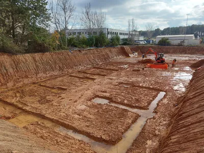 Terrassement et évacuation des terres à Eguilles