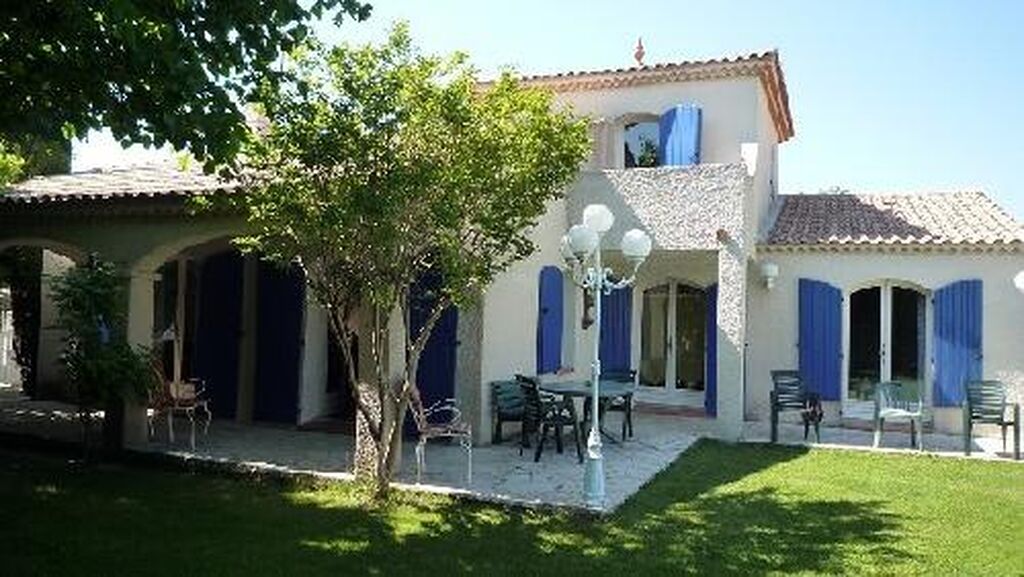 Vente villa Roquefort La Bédoule dans le village avec piscine
