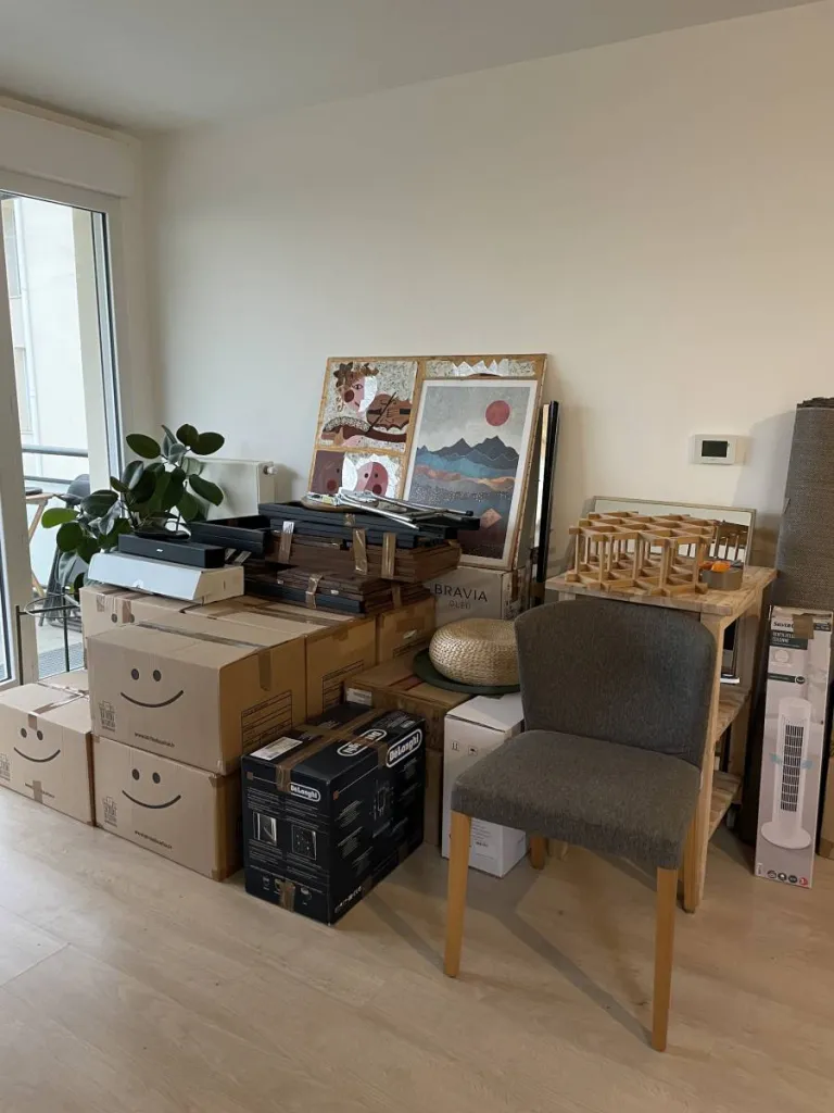 objets prêts a prendre pour demenagement oben