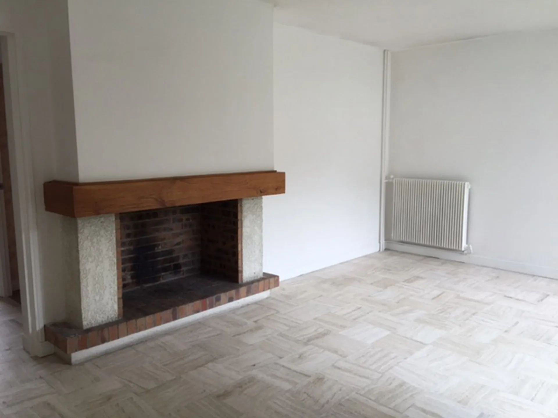 Cherche à acheter appartement type T2 proche Elbeuf 76500