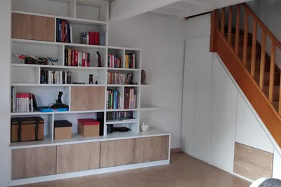 Bibliothèque et placards sous pente sur mesure à Toulous