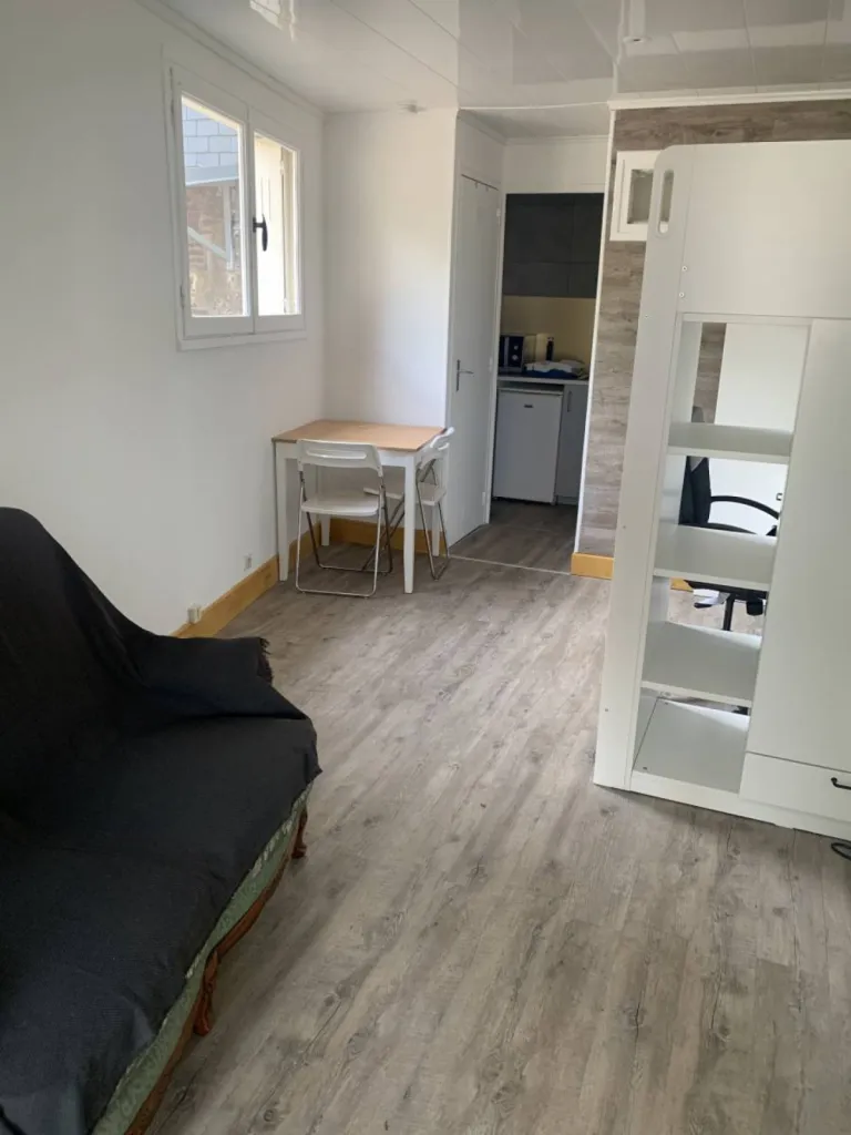 Situé au rez-de-chaussée