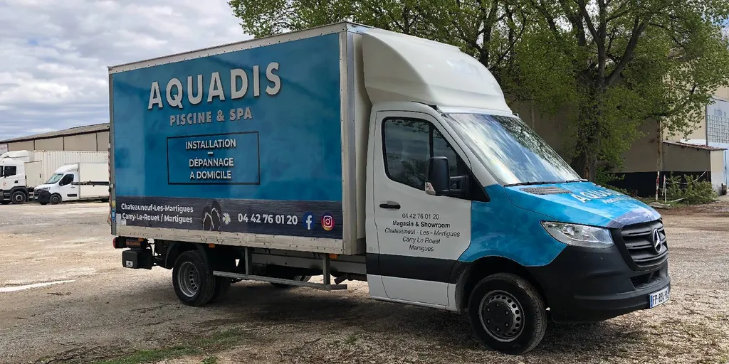Flocage Véhicule camion utilitaire avec adhésif longue durée à Martigues (13)