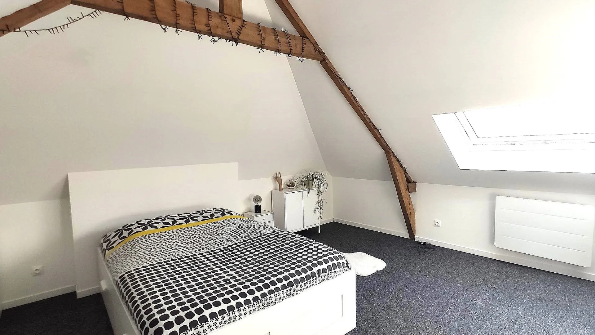Ancien presbytère rénové 180m² avec 5 chambres, dépendances et maison annexe pour gîte, jardin clos, cachet et volumes, à proximité de Eu 76260