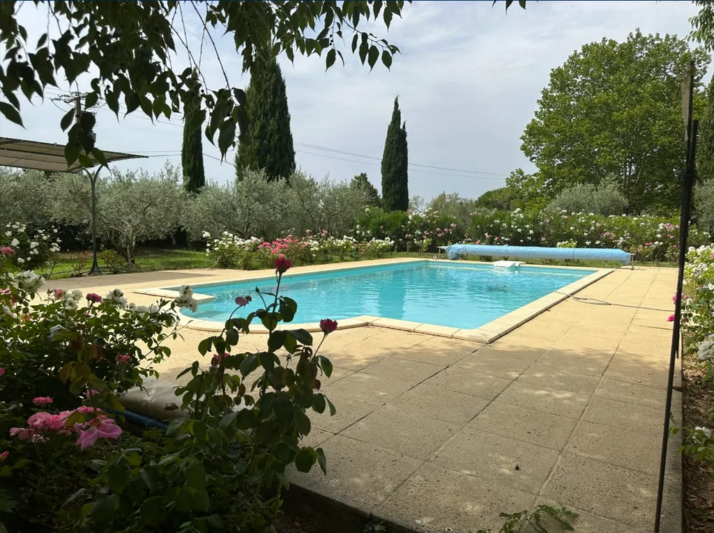 Parcelle constructible sur la commune d'Aix en Provence, dans les Bouches du Rhône