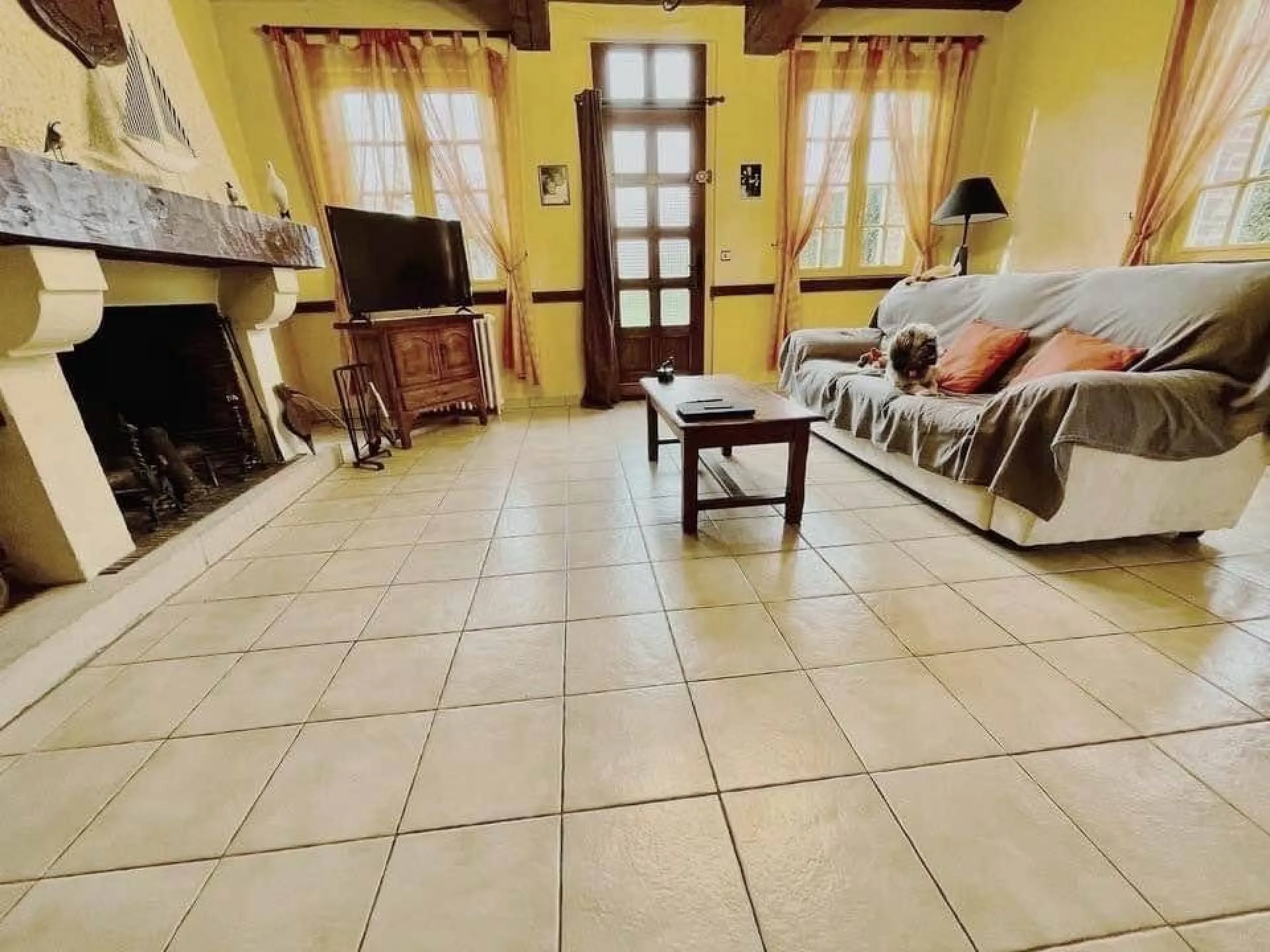 A acheter belle longère à rafraîchir de 170m² sur 1500m² de terrain divisible sur la commune de LA LONDE 76500